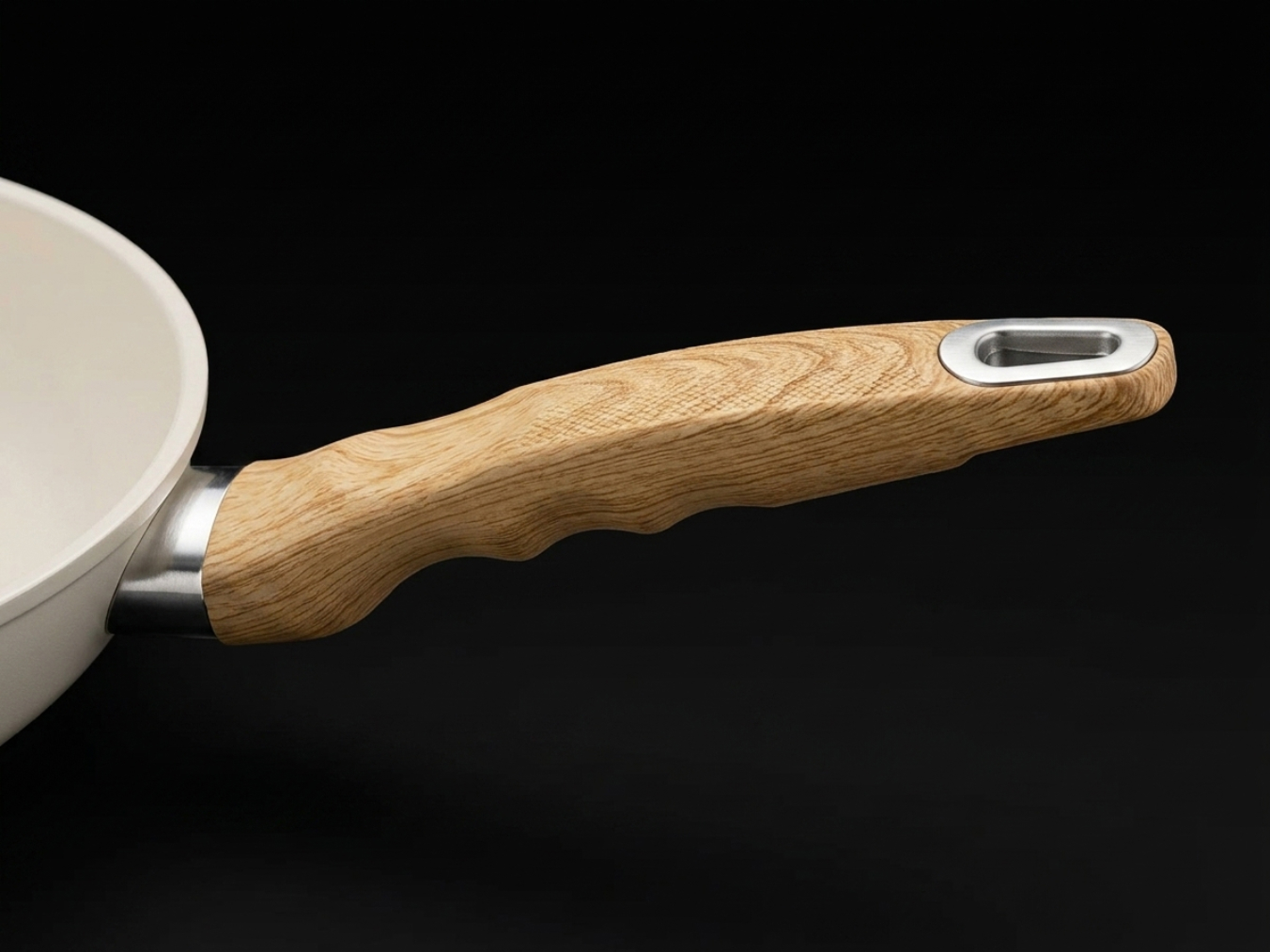 Wood-Grain Stay-Cool Handle